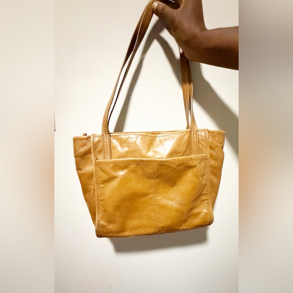 Hobo butter  Tan Leather Shoulder Bag mini tote so light and soft